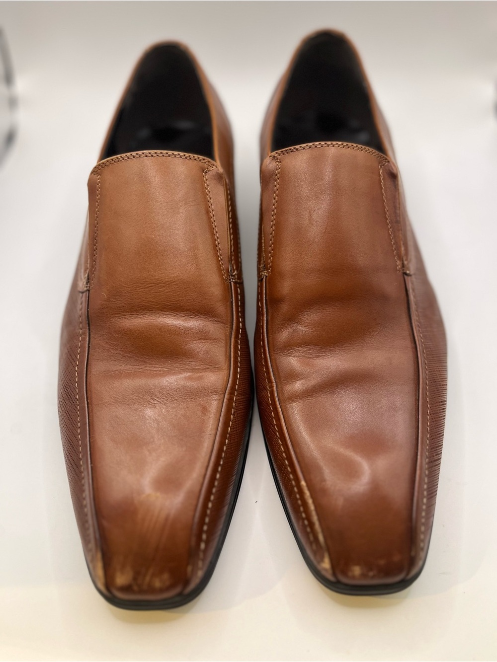 Kenneth Cole Reaction 10.5 Men's Brown Leather Slip-On Dress Shoes Note Scuffs
